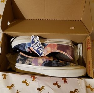Vans Authentic Size 7 Shoes